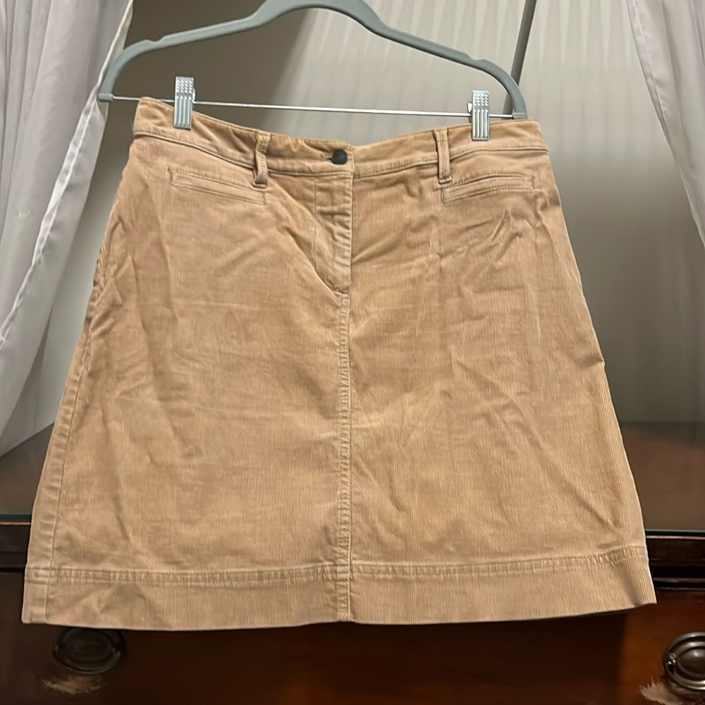 EUC Host Pick Talbots Size 8 Petite Tan Mini Skirt With Pockets